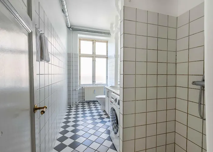 New Charming In Center Апартаменты