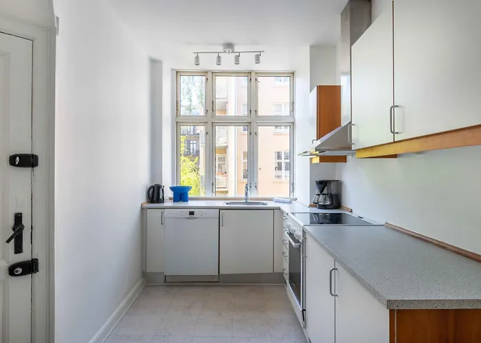 New Charming In Center *