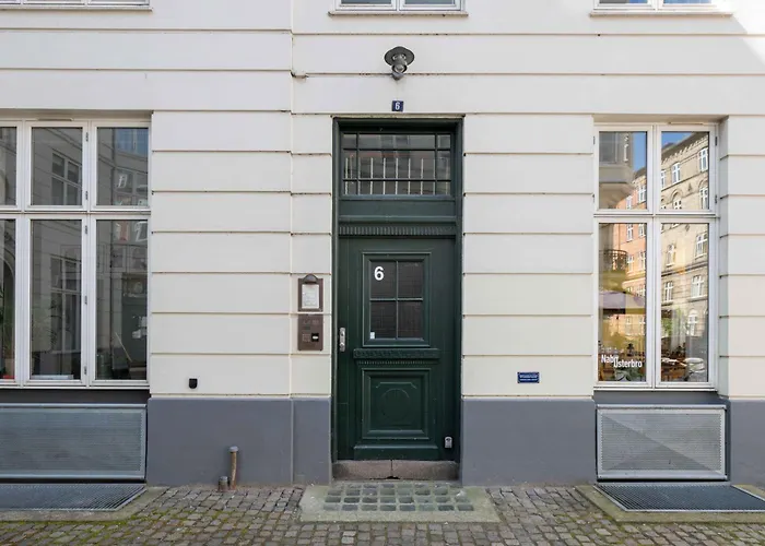 New Charming In Center *