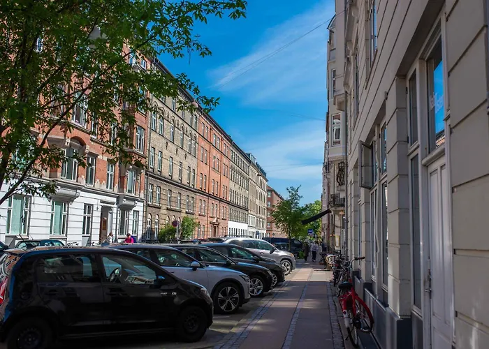 New Charming In Center Апартаменты *