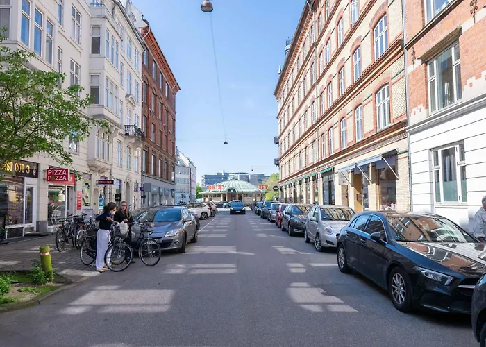 New Charming In Center Апартаменты *